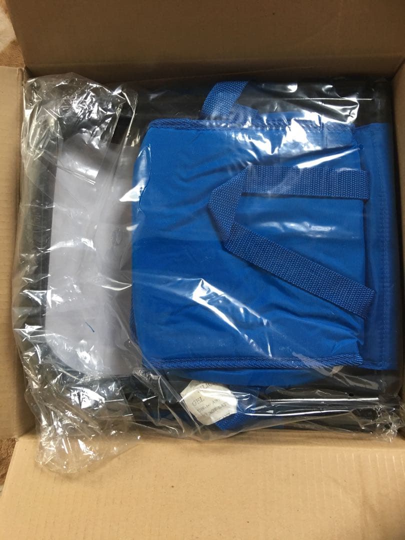 新品　未使用　ポカリ　クーラーバッグ&折りたたみチェアー　3脚セット　激レア！