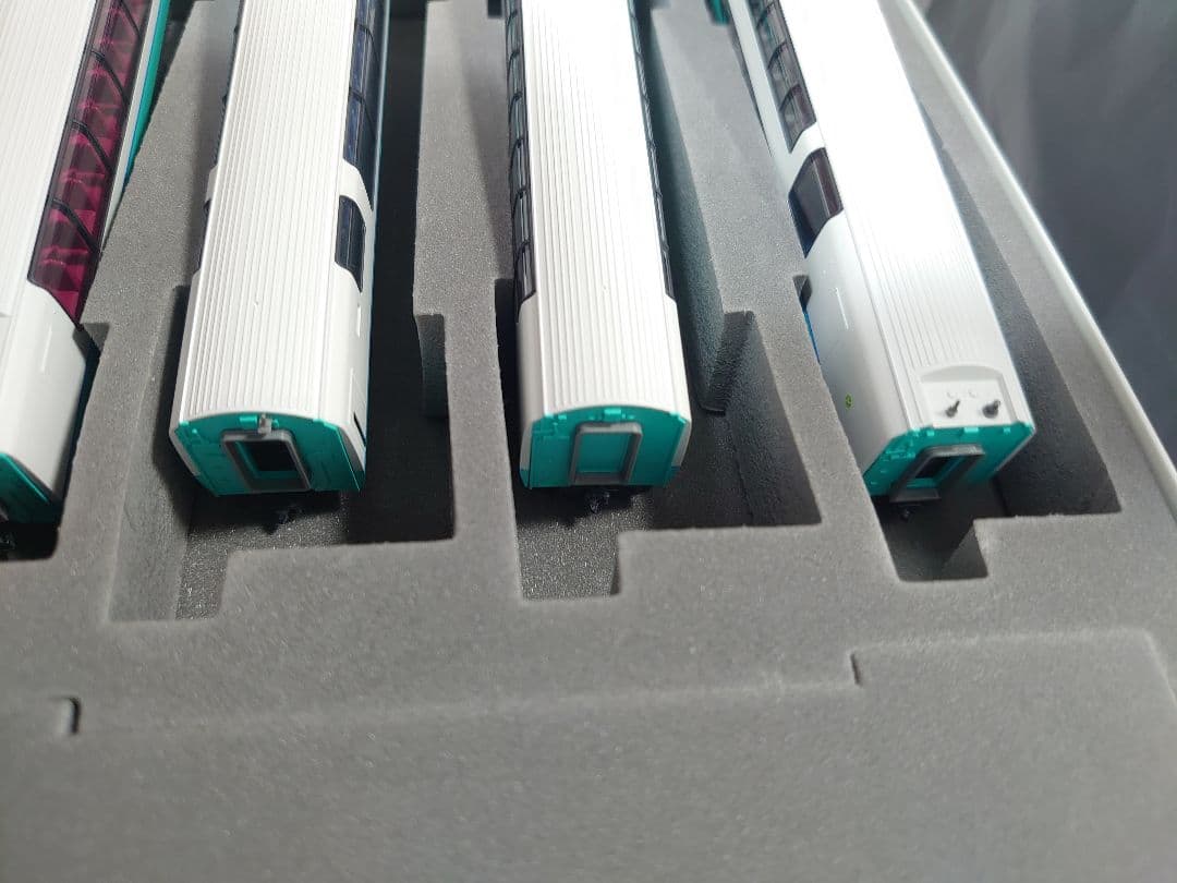 JR 251系 スーパービュー踊り子 新塗装 6両室内灯入 HG製品 TOMIX