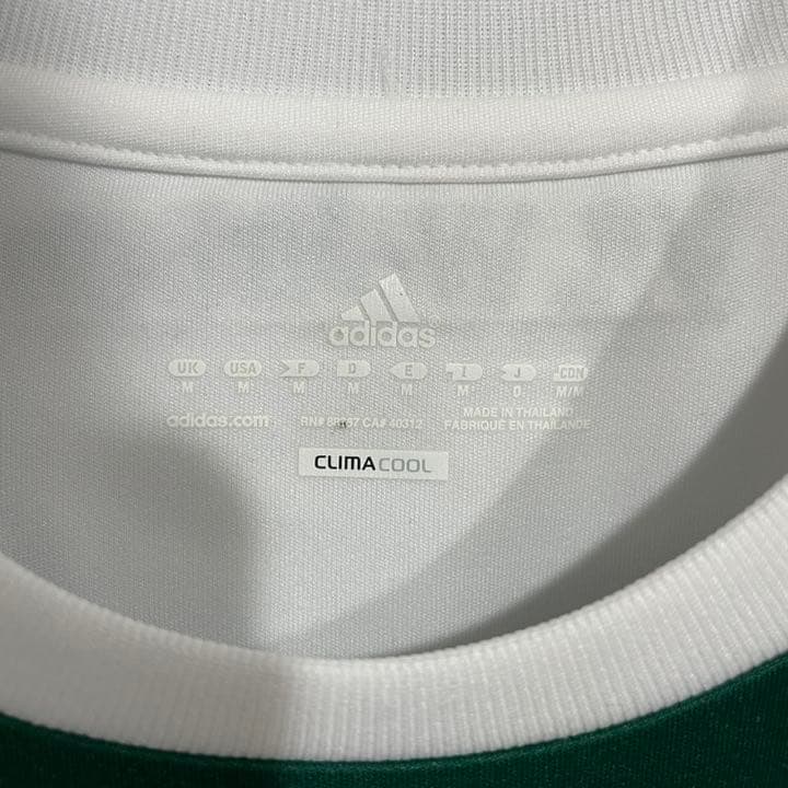 新品　長谷部　直筆サイン入り　ユニフォーム　VFL WOLFSBURG 13番