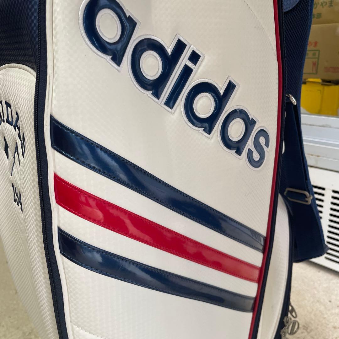 adidas ゴルフバッグ 1949年モデル ホワイト/ネイビー/レッド