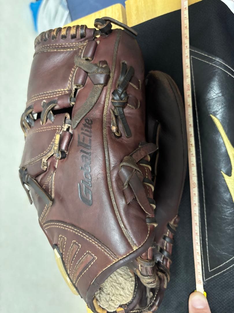 ミズノGlobal Elite 軟式グローブ 投手用ワインブラウン