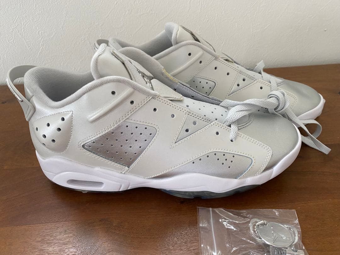 新品未使用　ナイキ エアジョーダン6 レトロ ロー ゴルフ \"ギフトギビング\"