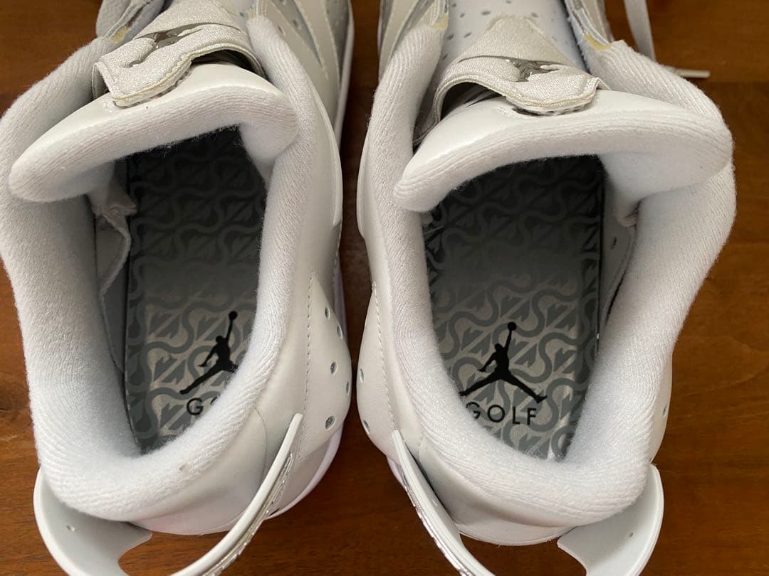 新品未使用　ナイキ エアジョーダン6 レトロ ロー ゴルフ \"ギフトギビング\"