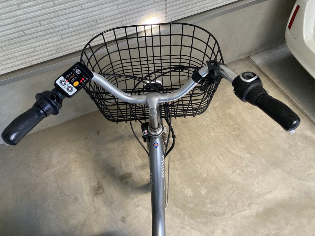 ブリヂストン アシスタ 24インチ バッテリー充電器付属(鍵2本)電動自転車