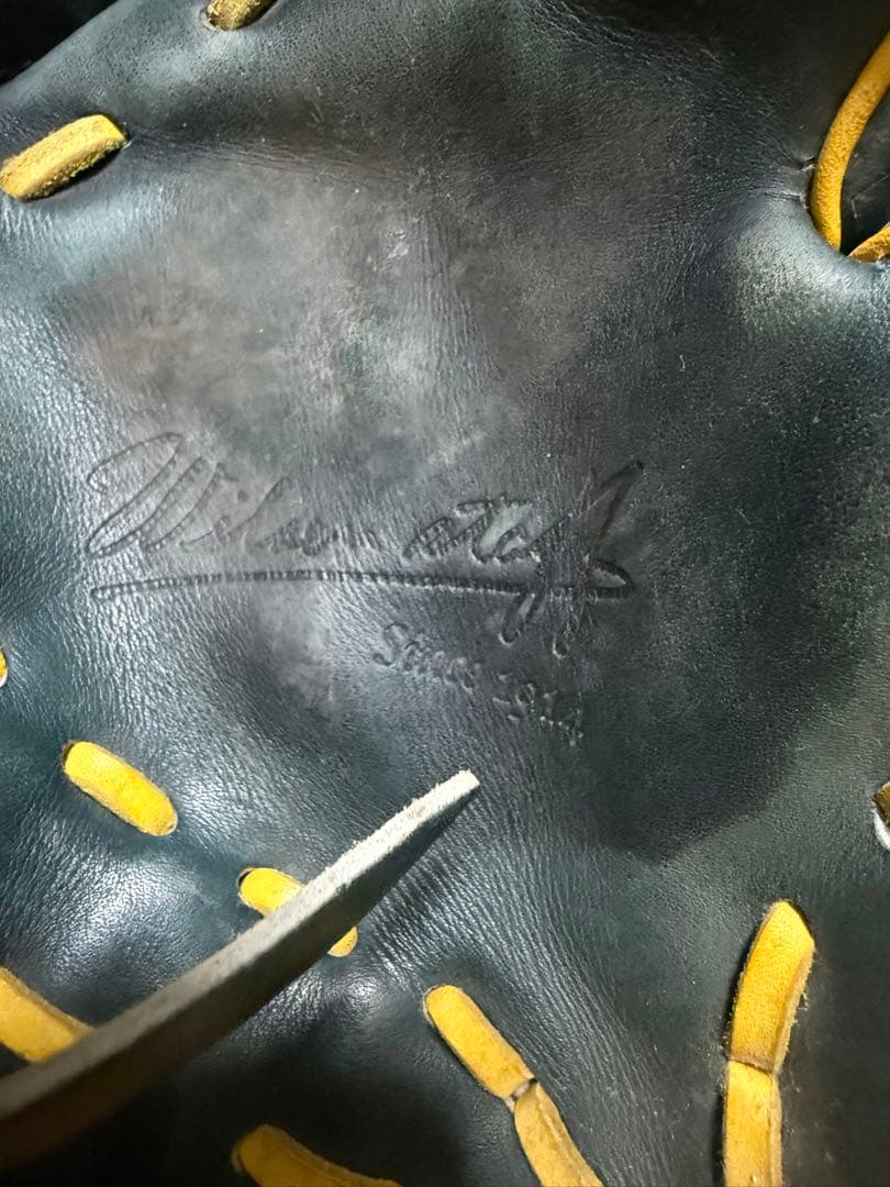 元広島カープ一岡竜司投手実使用　Wilson 硬式グローブ 2019年モデル
