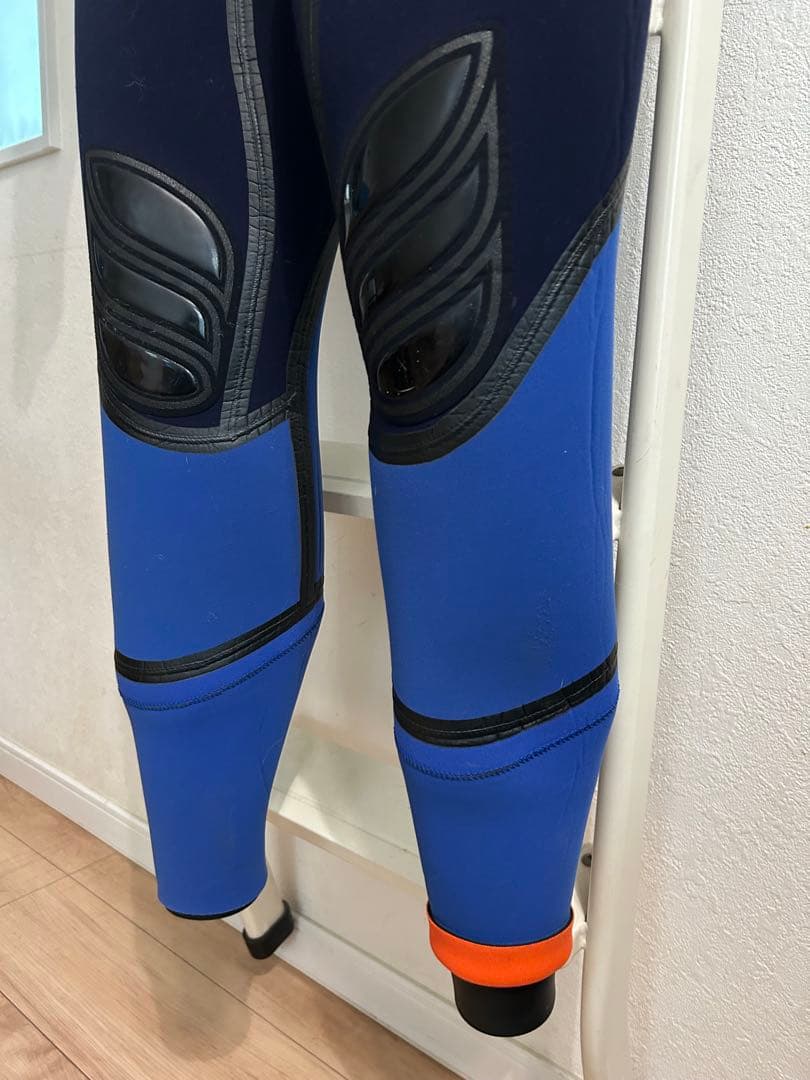 WESTウエットスーツ　圧縮ジャージ4ミリフル ＭＬサイズ相当