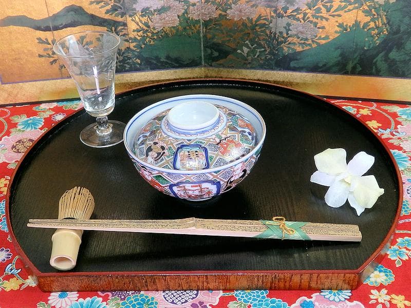 大聖寺伊万里　金襴手　五艘船に南蛮人の図　蓋茶碗　F318AS-CXy