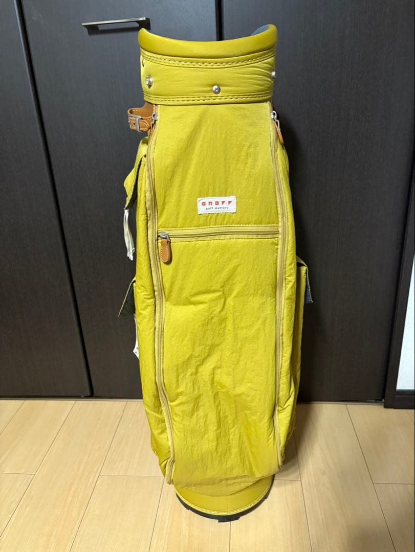 オノフ　キャディバッグ　マスタード