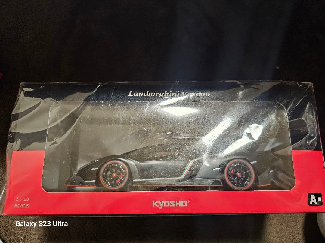 KYOSHO ランボルギーニ ヴェネーノ 1/18スケール