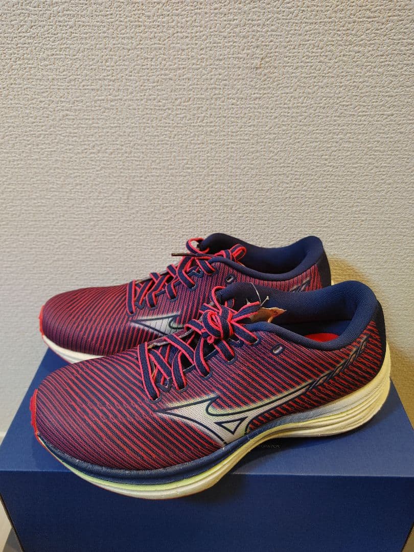 ミズノ ウエーブリベリオン ウィメンズ ランニング 女性用　23.0センチ