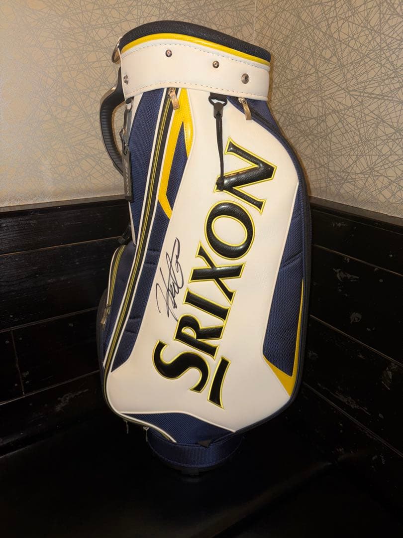 【新品未使用】スリクソン　松山英樹サイン入り　キャディバッグ他3点セット