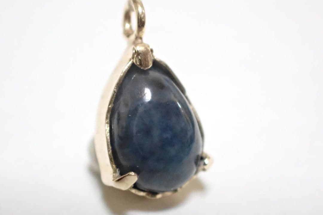 糸魚川翡翠　入コン沢　濃い青　10金　ペントップ　ドロップ　送料無料