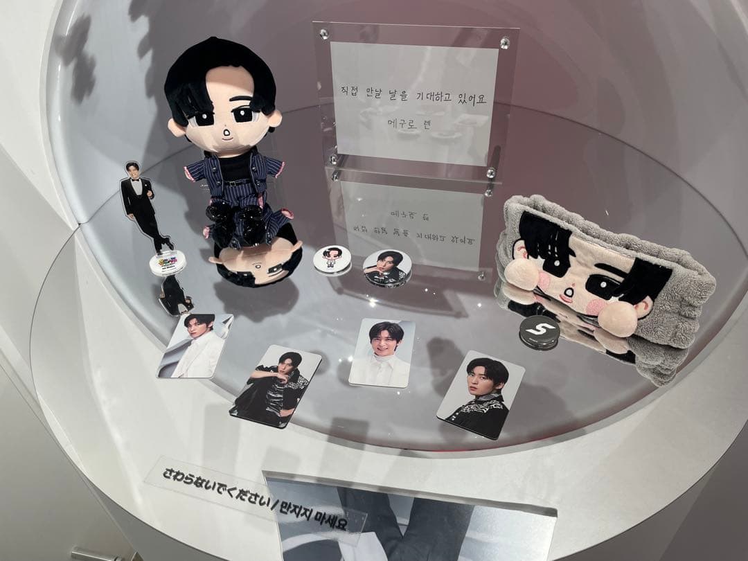  Man 1stPOP-UP 缶バッチ フォトカードA・Bコンプセット