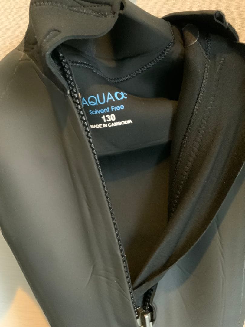 FELLOW セミドライ　サイズ130　ウェットスーツ　サーフィン用ダイビング用