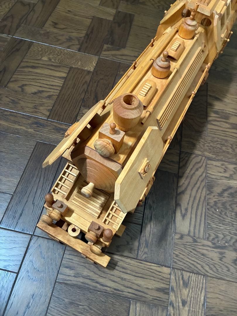 木製機関車模型 大型 ナチュラルウッド (ワインボトル1本グラス６個収納可)