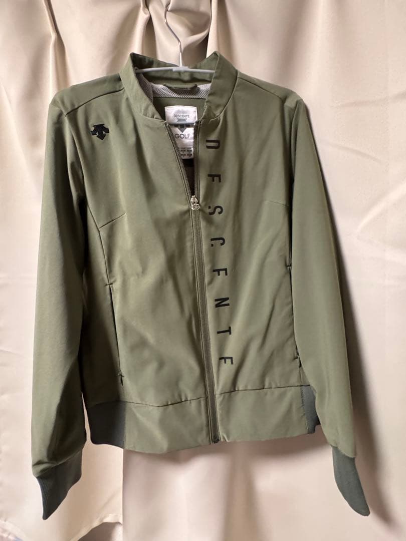 デサントゴルフレディースアウター