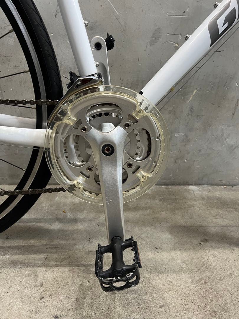 クロスバイク　GIANT ESCAPE R3 ジャイアント　エスケープ　2022