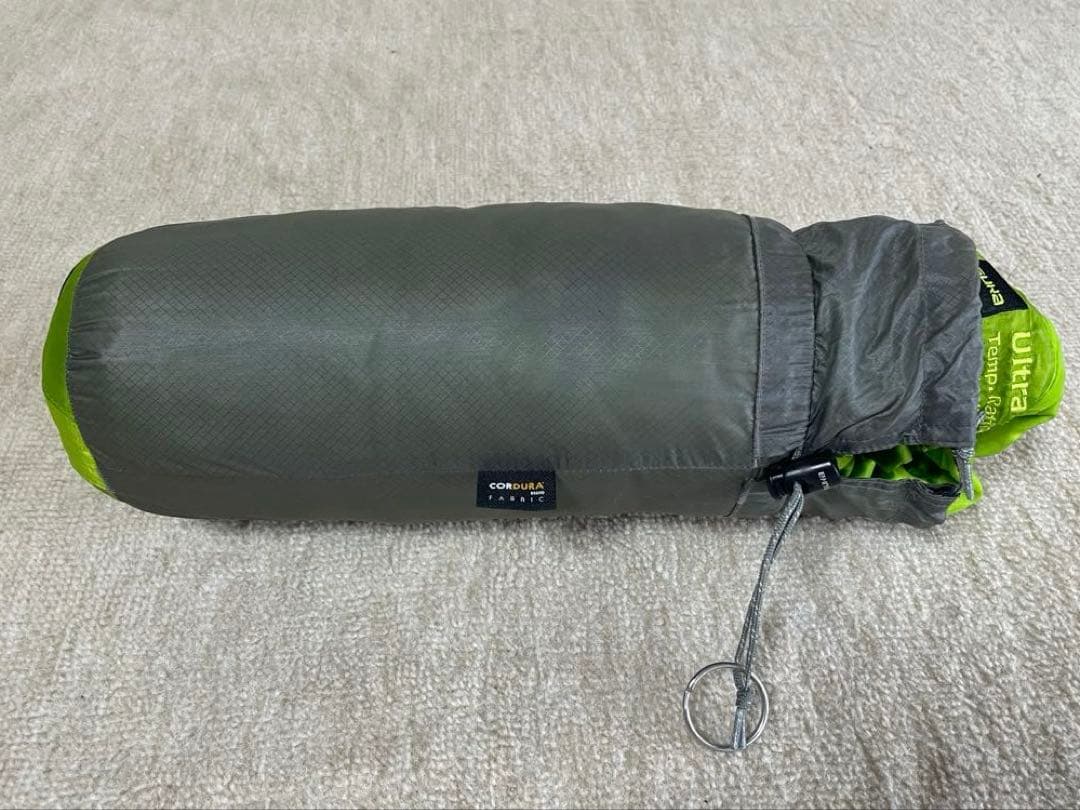 ISUKA イスカ ウルトラライトサマーモデル シュラフ 寝袋 アウトドア 美品