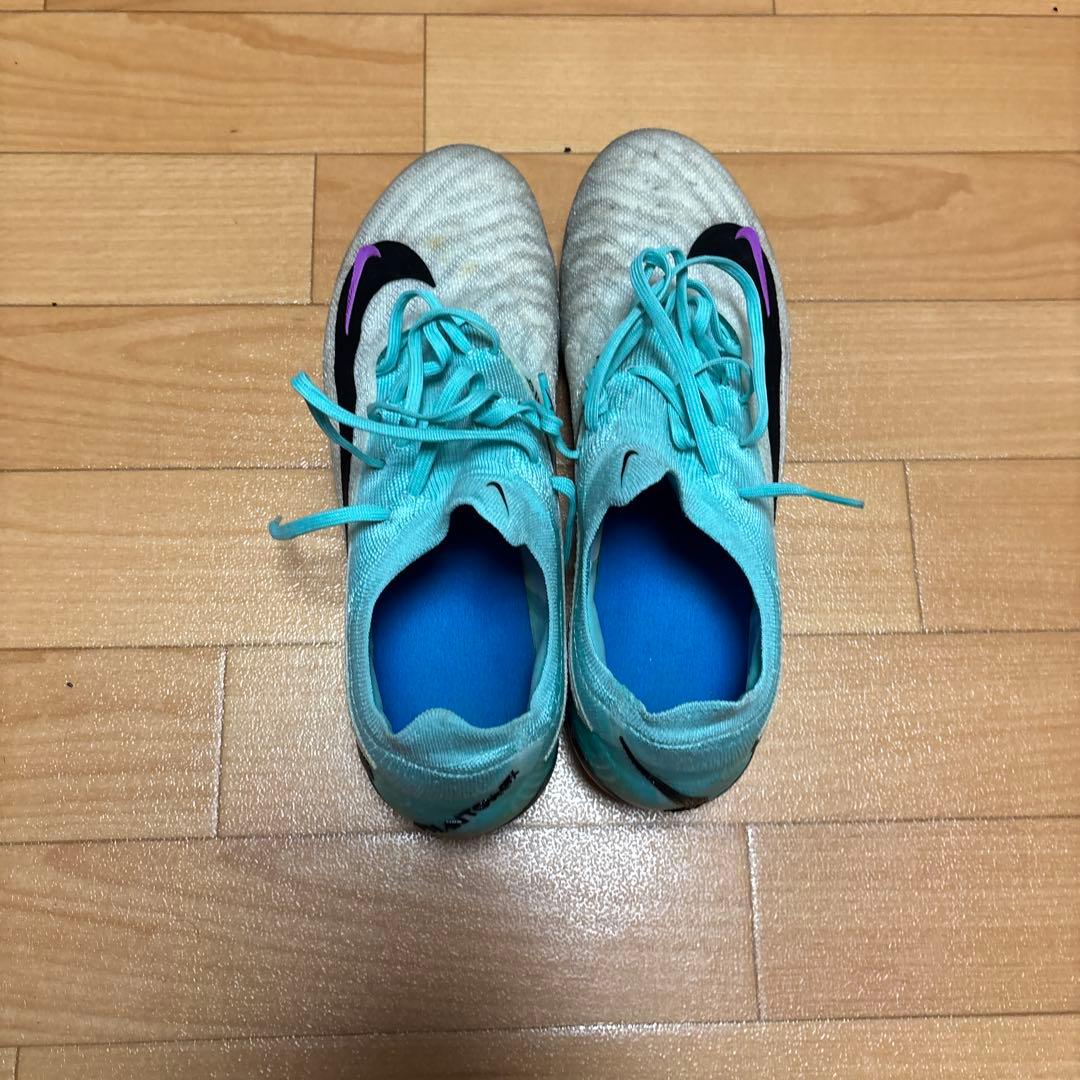 サッカースパイク　NIKE ファントムGX 28cm