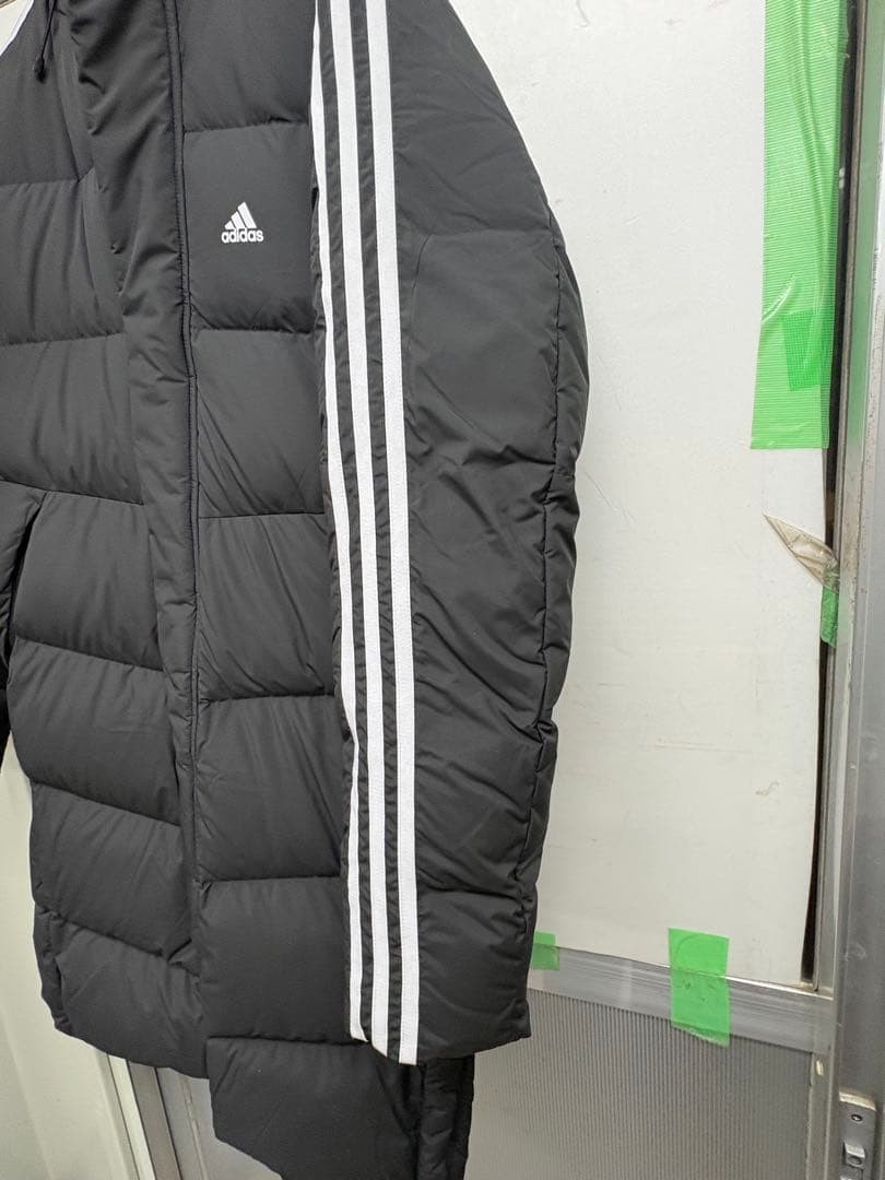adidas マストハブ スリーストライプス ロングダウンコート　KWX22
