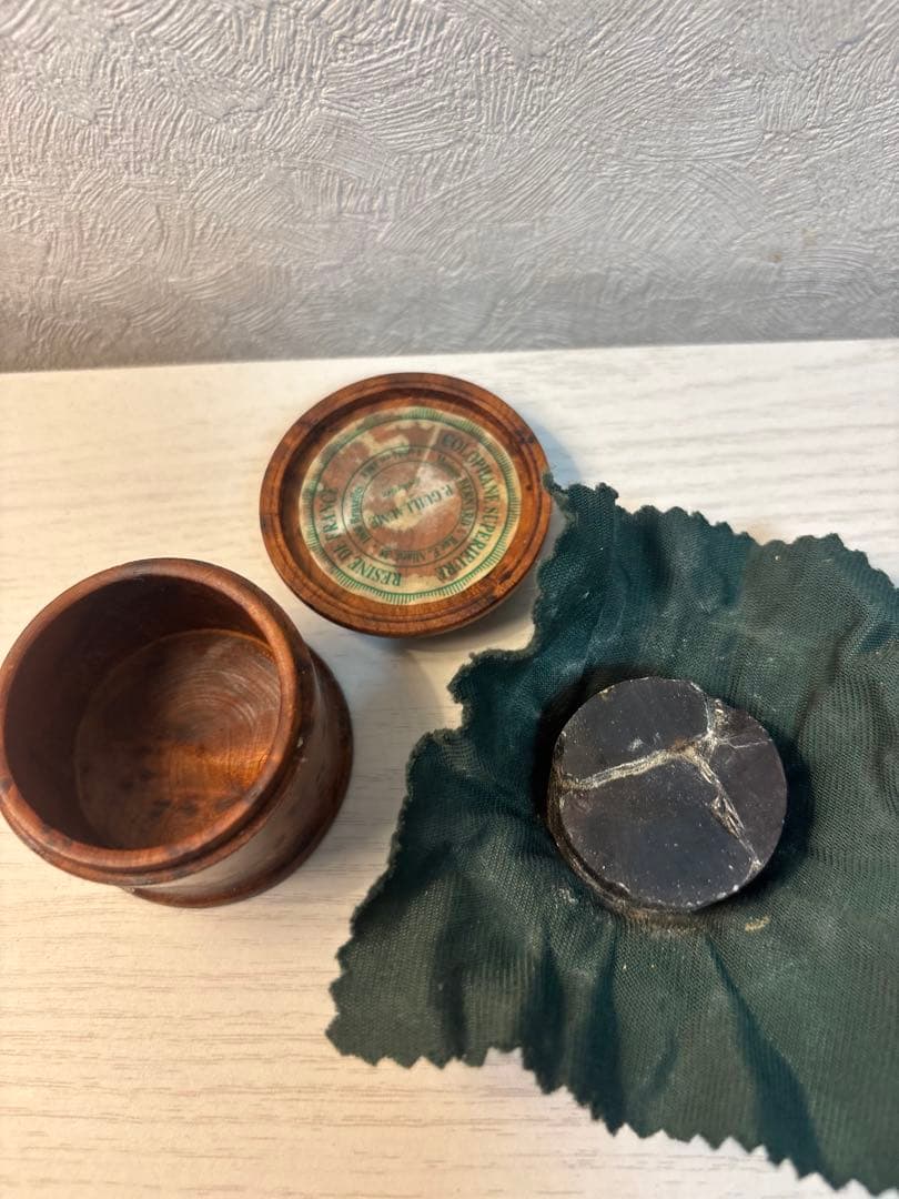 ギョーム【オリジナル木箱付】松脂 GUILLAUME 廃盤貴重品