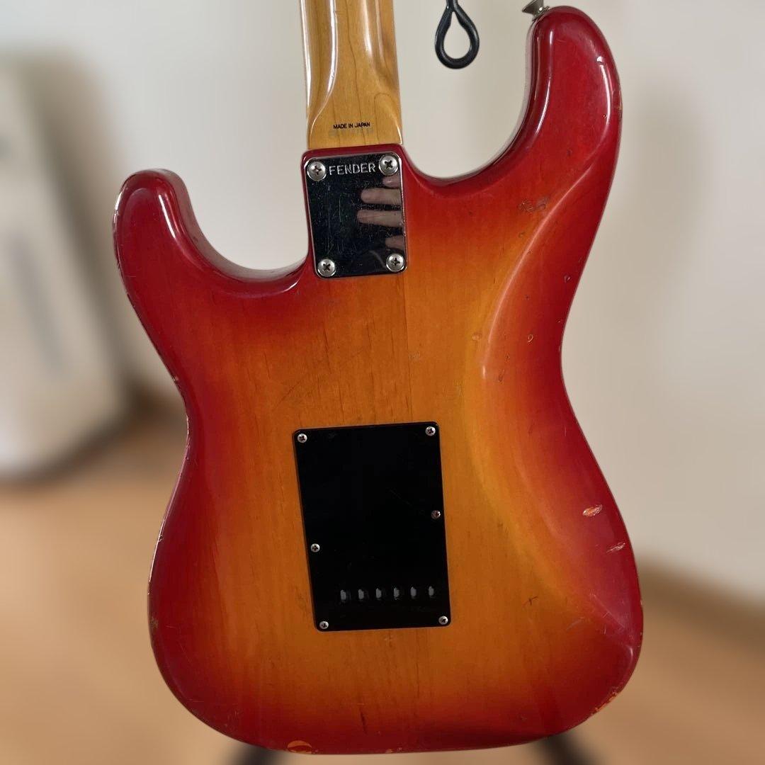 Fender Japan Stratocaster Eシリアル　赤サンバースト