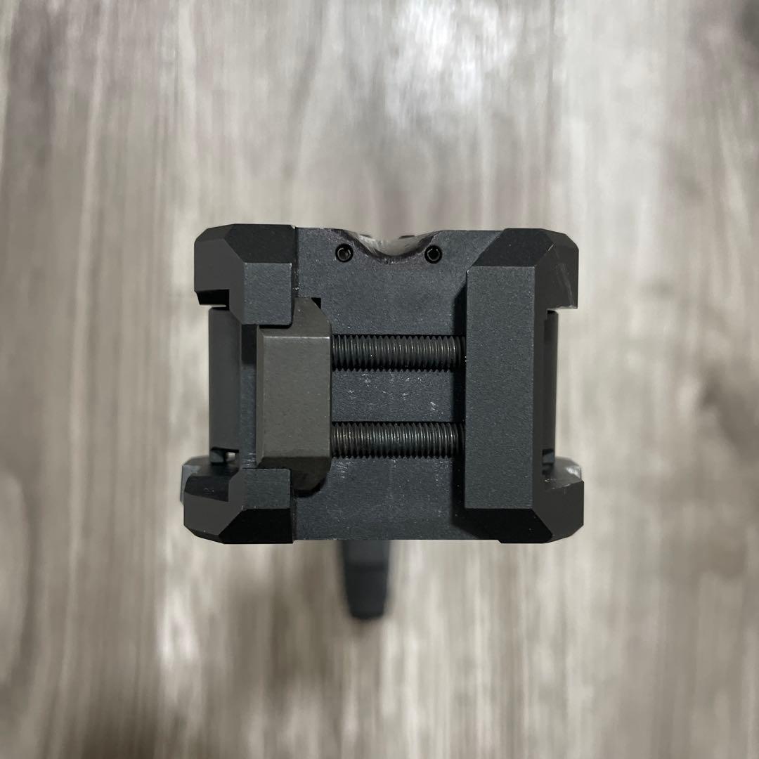 実物 STRIKE INDUSTRIES フォールディングストック ストライク