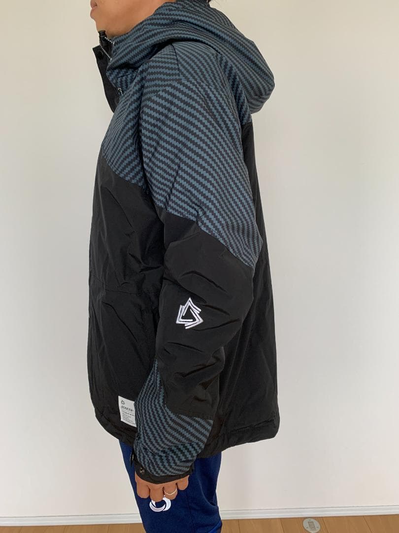 BONERA(ボネーラ)DIAG　軽量マウンテンコート(中綿入り)