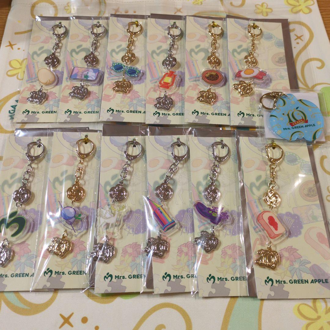 ミセス ポップアップ ランダムチャームキーホルダー 13点 セット
