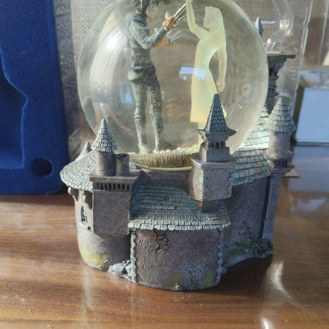 [良好品]ティムバートン監督 ジョニーデップ主演　 シザーハンズのスノーグローブ