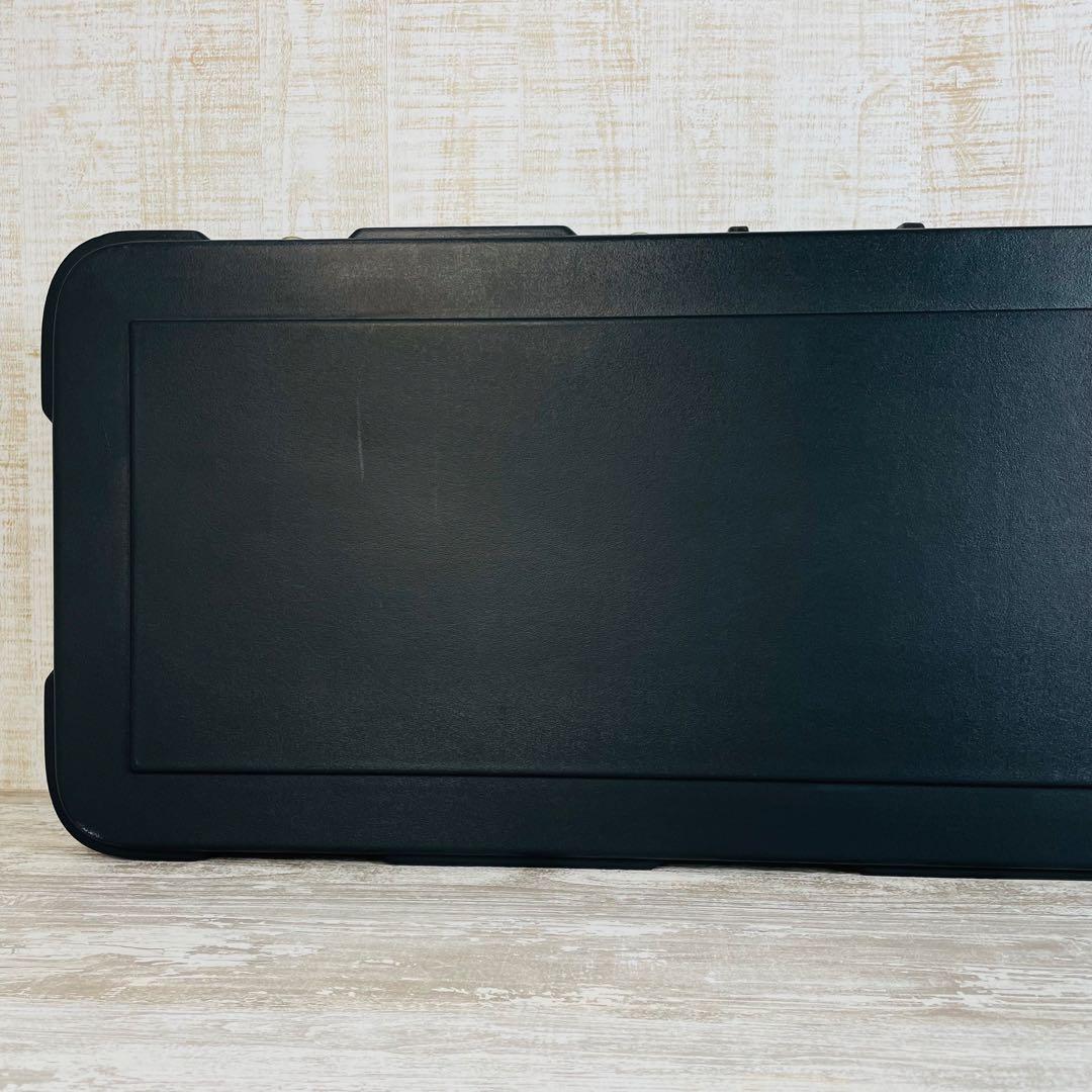 Music Man ミュージックマン　ベース用モールドハードケース　USA製