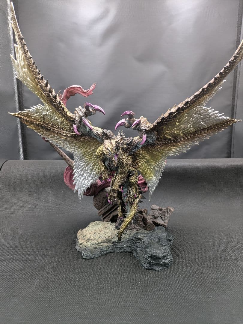 シャガルマガラ　フィギュア　箱無し　カプコン　クリエイターズモデル　モンハン