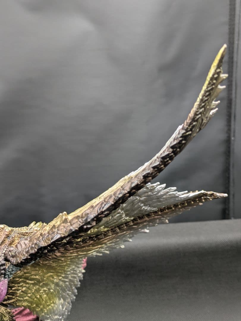 シャガルマガラ　フィギュア　箱無し　カプコン　クリエイターズモデル　モンハン