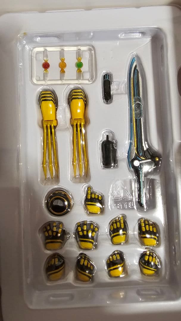 真骨彫フィギュアーツ　仮面ライダーオーズ　タトバ　タジャドル　バース　アンク