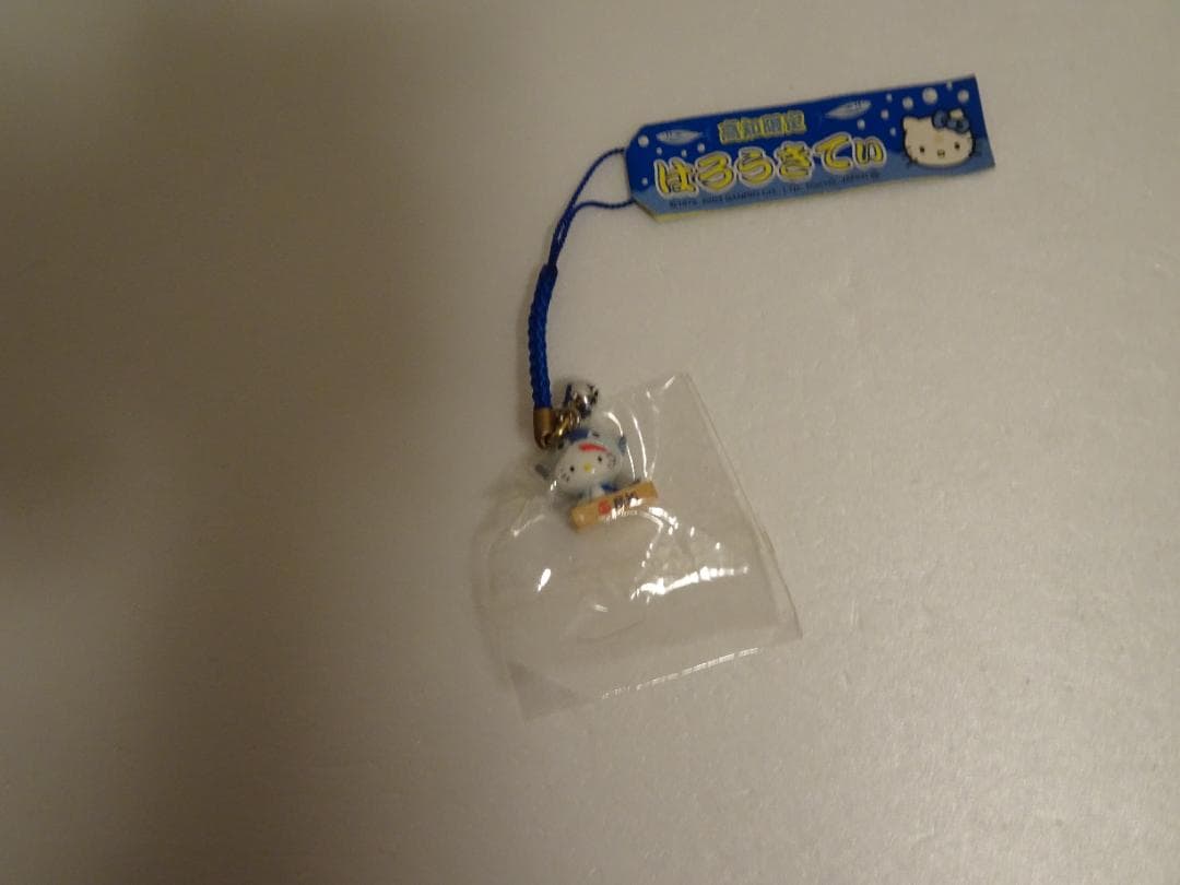 新品、未使用。ご当地限定ハローキティ根付けストラップ16個+中古2個　ja-23