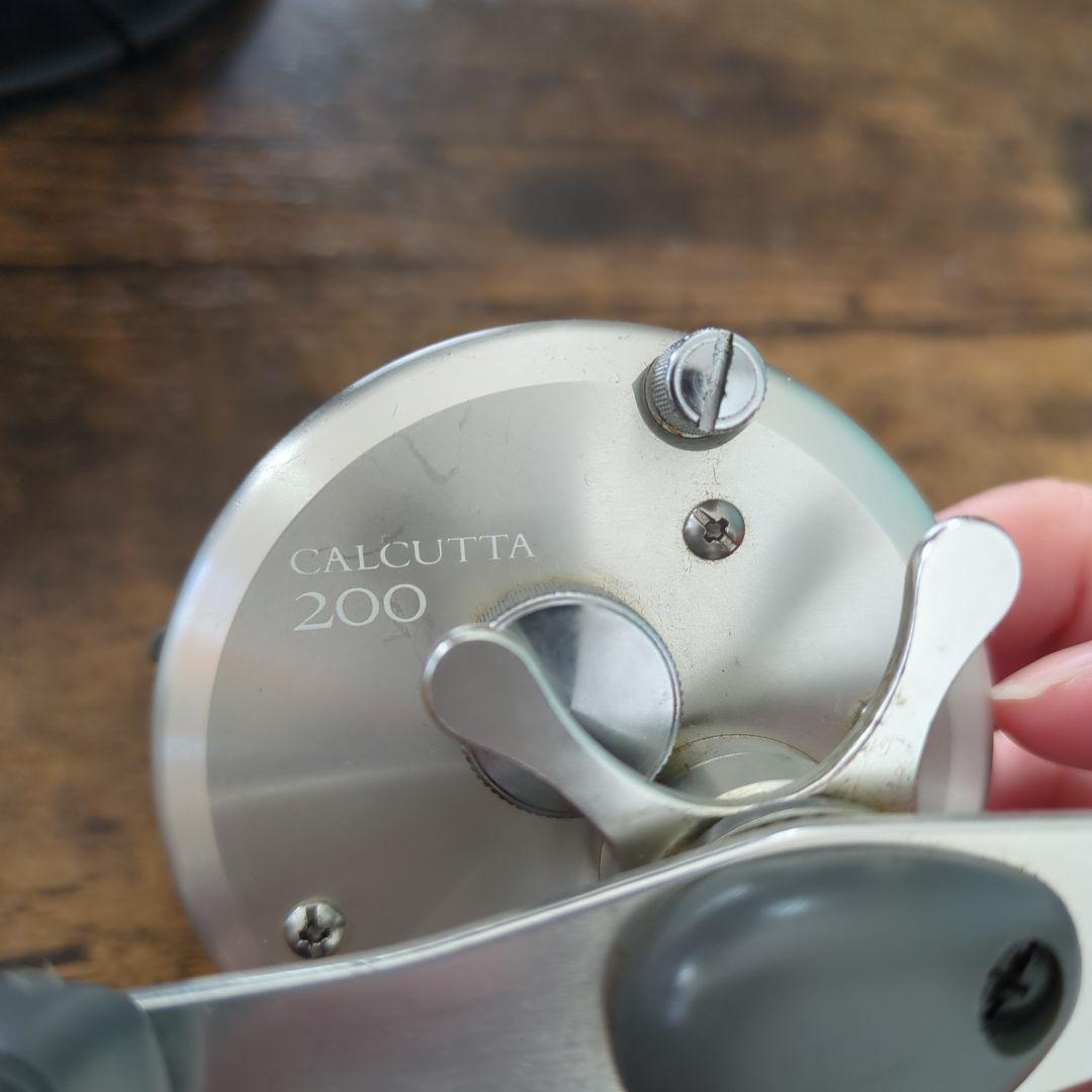 リール SHIMANO CALCUTTA200