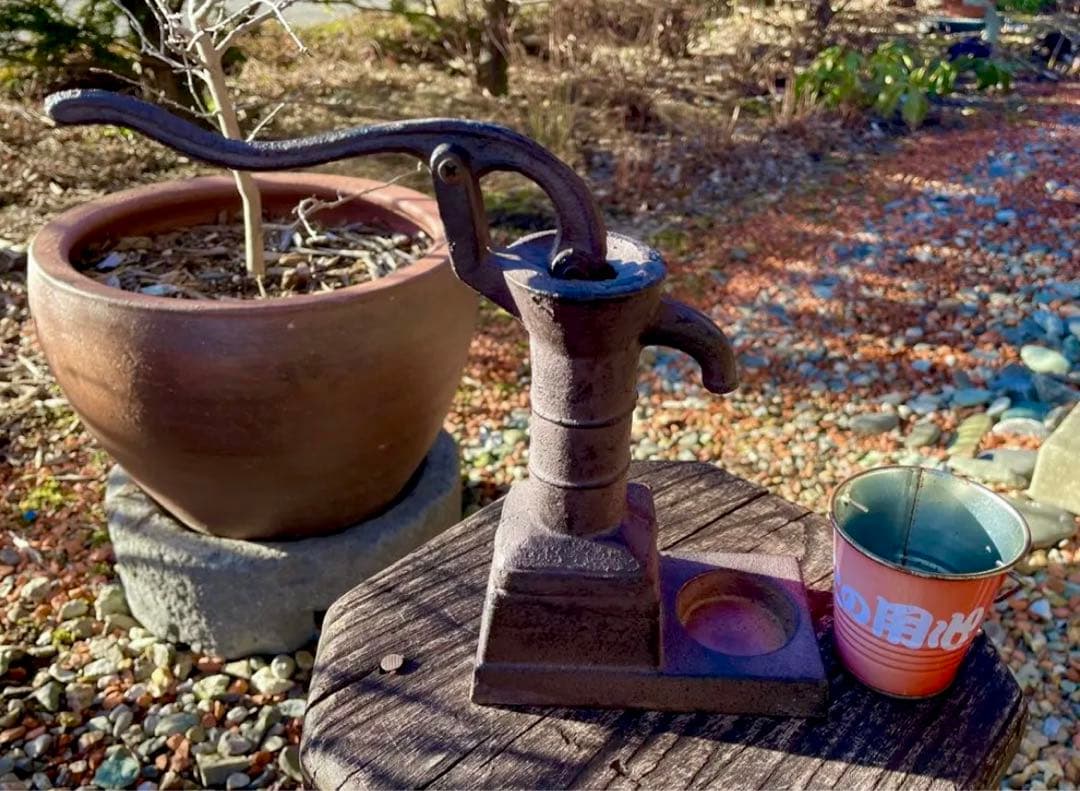 アンティーク 井戸ポンプ 手押しポンプ ミニサイズ 古道具　※古バケツ付き