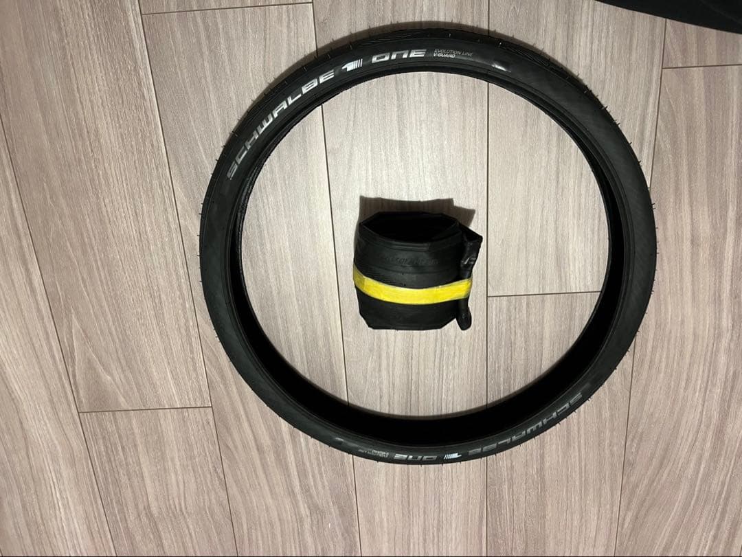 ブロンプトン　タイヤ