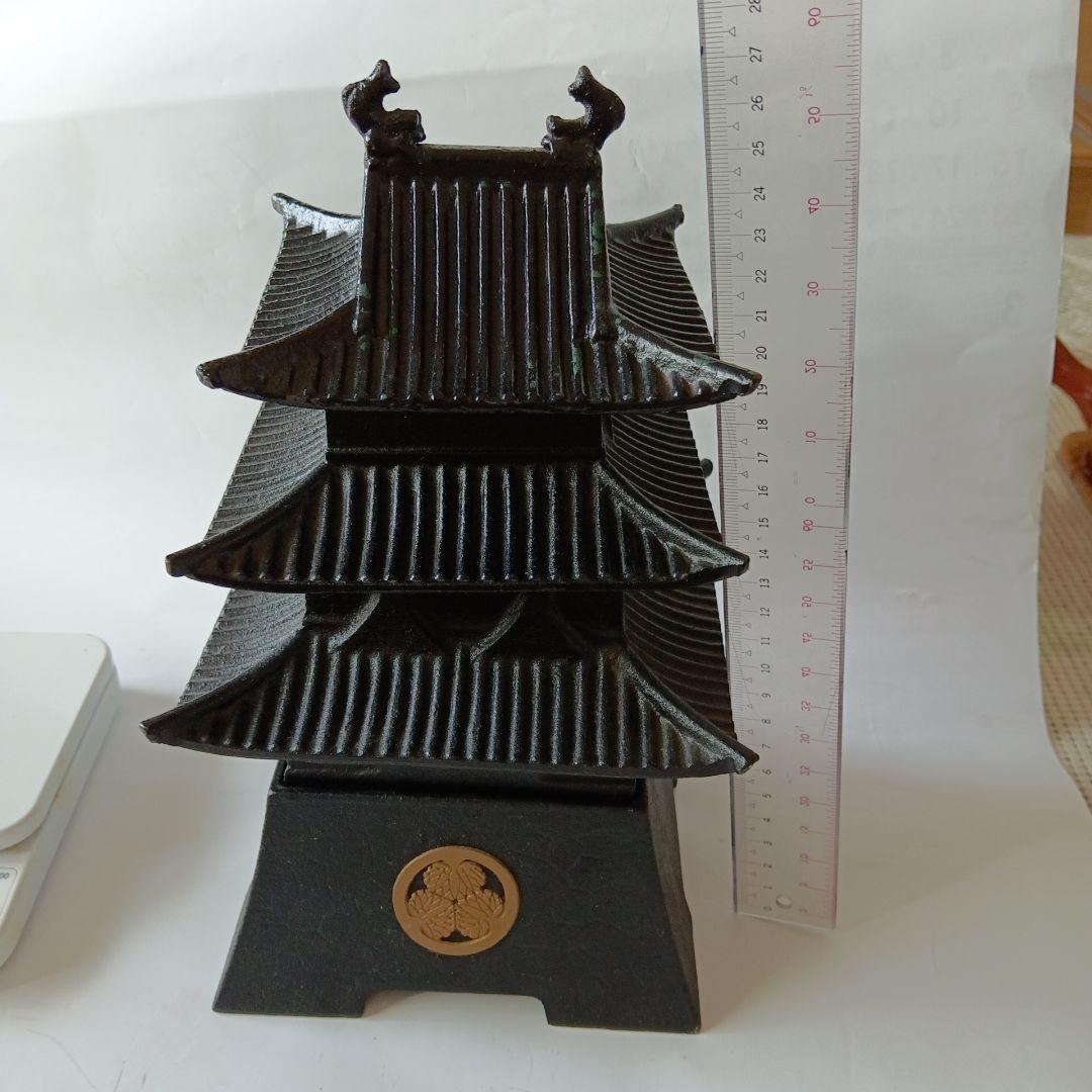 ミニチュア城　 鋳鉄製 黒色三重塔