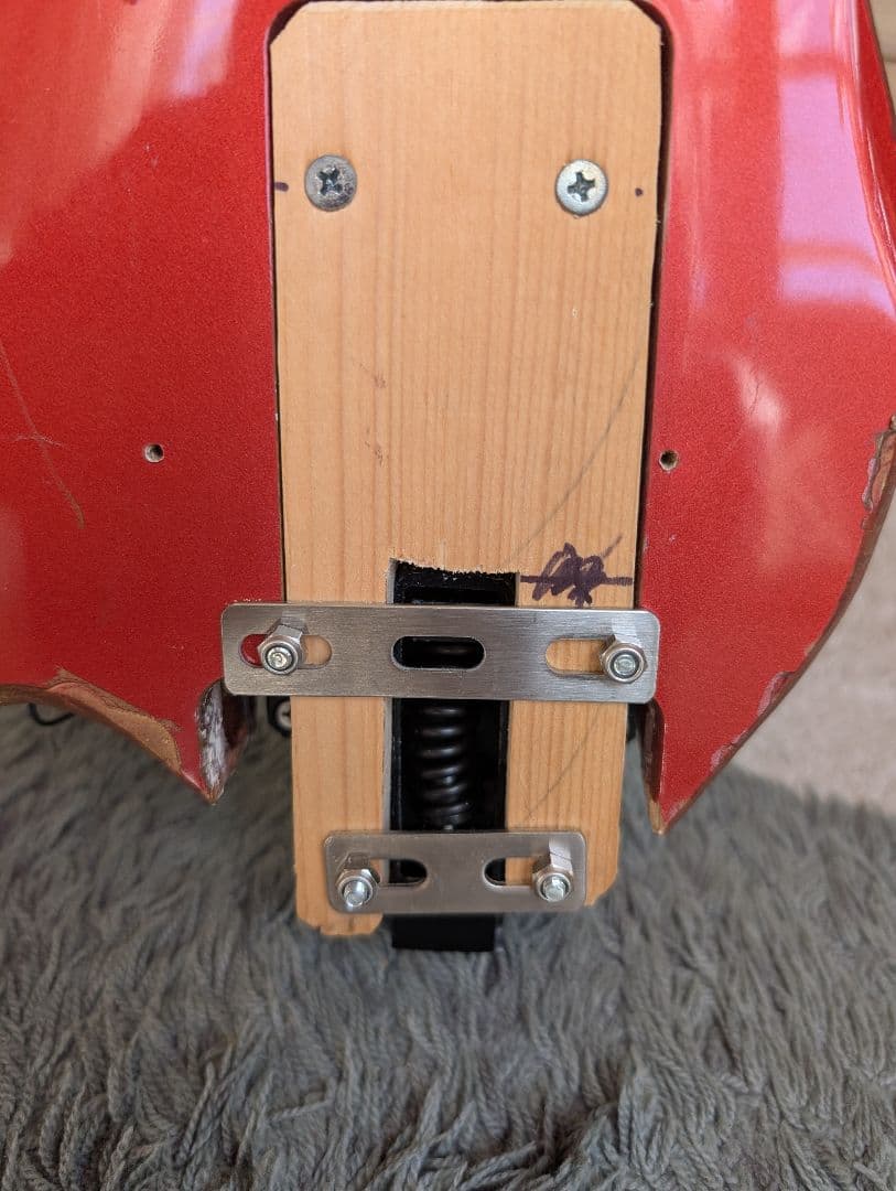 ヘッドレス　ストラト　エレキギター