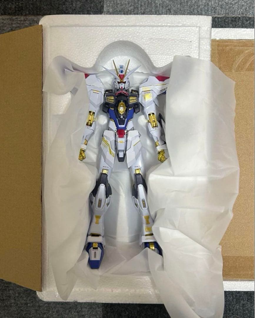 メタルビルド ストライクフリーダム デスティニー 光の翼 2024