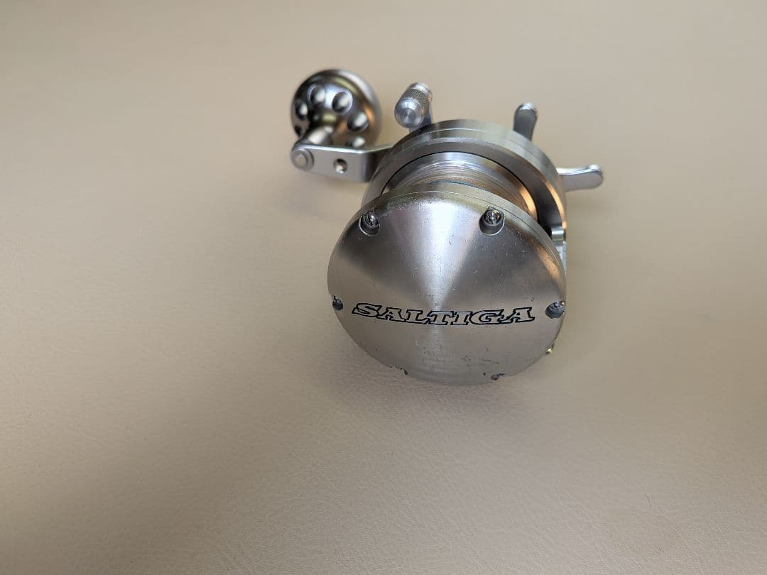 ダイワ　ソルティガZ 20L 左ハンドル