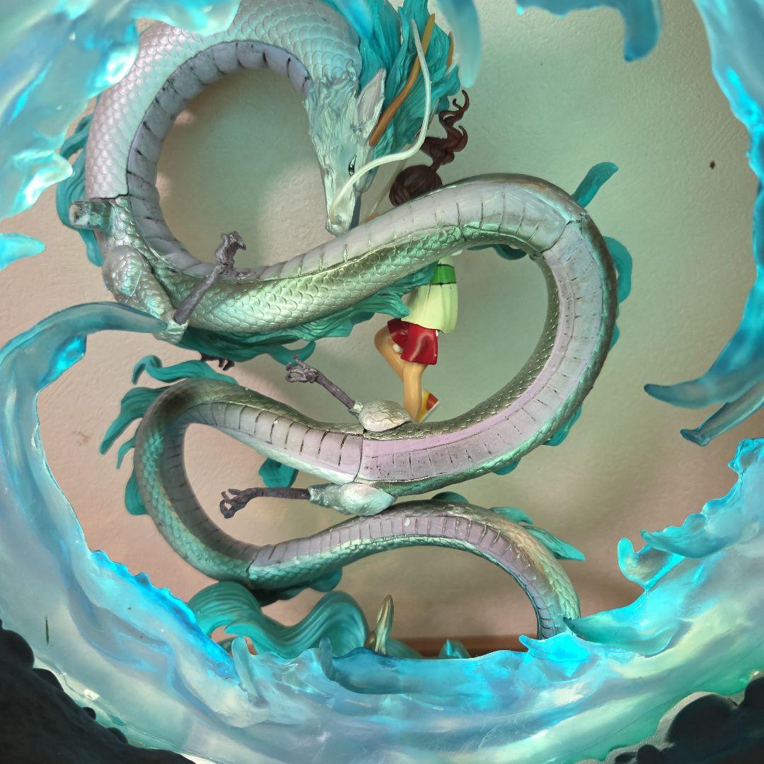 千と千尋の神隠し　海外フィギュア　　　 ライトアップ　チヒロ　ハク　アブラヤ