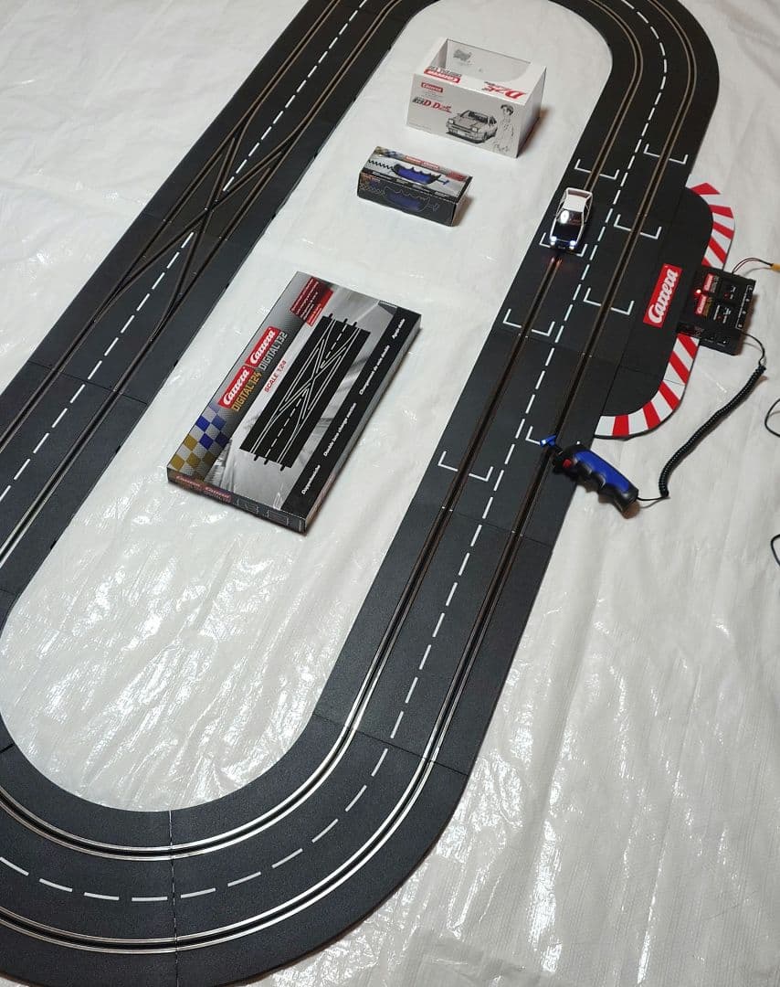 カレラデジタル①頭文字DスロットカーAE86②レーンチェンジオーバルコースセット