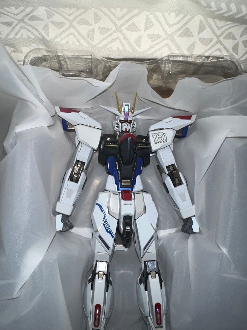 L BUILD フリーダムガンダム CONCEPT 2 バラバラ