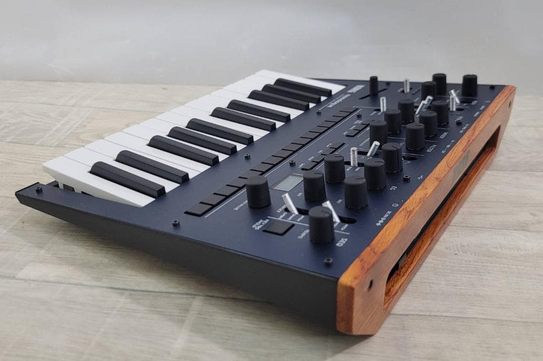 KORG モノフォニック アナログ シンセサイザー monologue BL