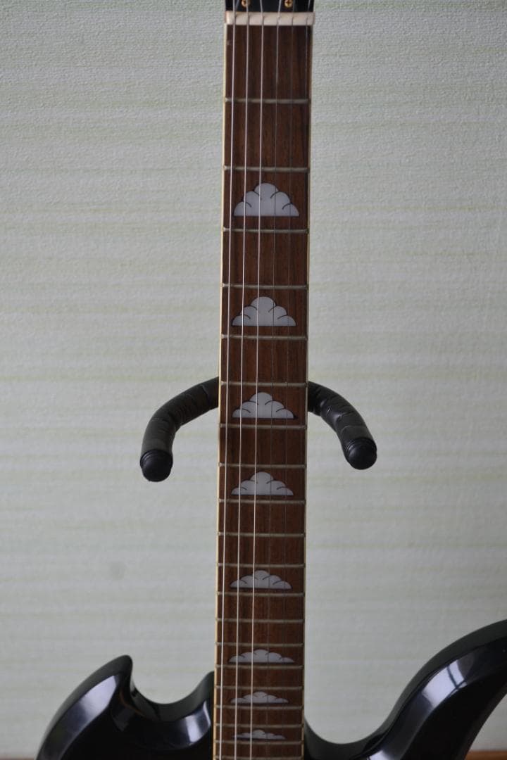 エレキギターモッキンバードモデル（ソフトケース付）音出し確認　Bロゴ