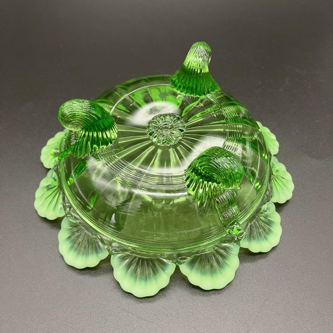 ヴィンテージ 足付きボウル グリーンオパールセントガラス 三つ脚