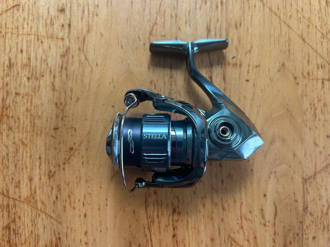 未使用品　22 STELLA スピニングリール ステラ　C2000SHG