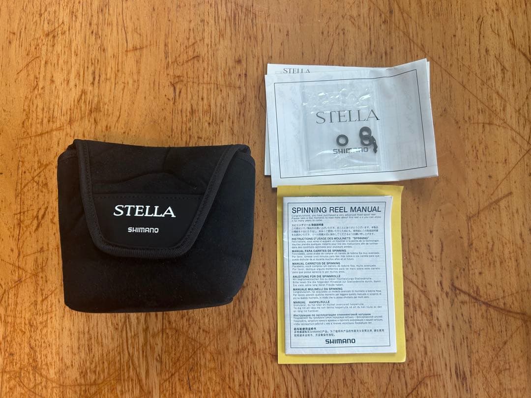 未使用品　22 STELLA スピニングリール ステラ　C2000SHG